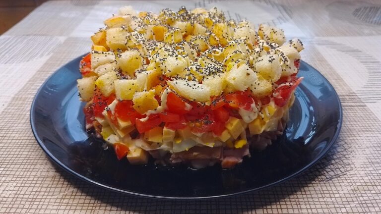 Нереальна смакота! Салат курка під кайфом рецепт з сиром та мясом