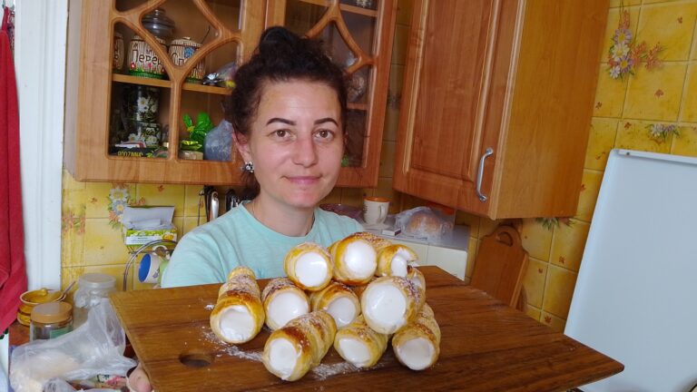 Ніжні трубочки з кремом
