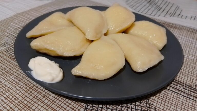Вареники з сиром — ніжна українська класика